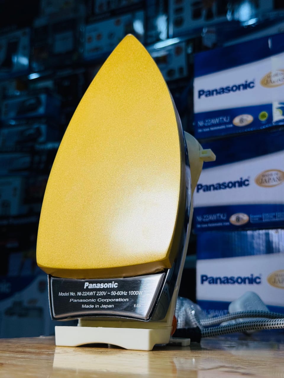 Panasonic Dry Iron 1000W – Smooth, Powerful & Built to Last 💪