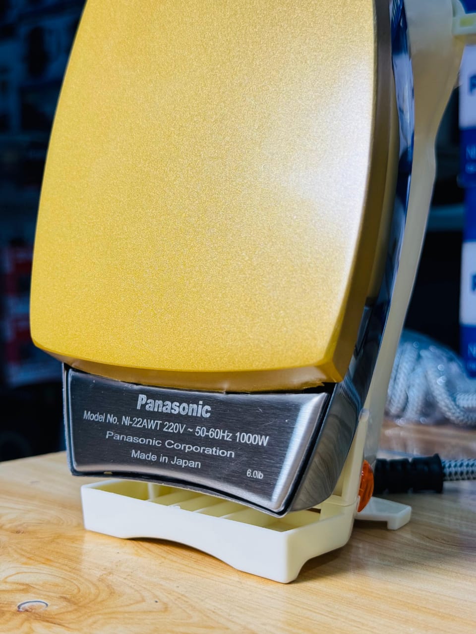 Panasonic Dry Iron 1000W – Smooth, Powerful & Built to Last 💪