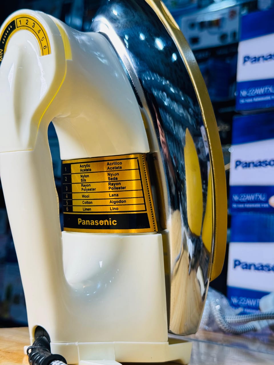 Panasonic Dry Iron 1000W – Smooth, Powerful & Built to Last 💪