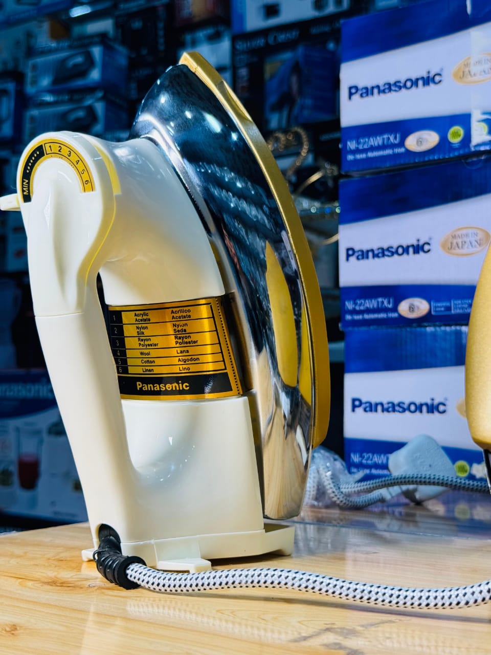 Panasonic Dry Iron 1000W – Smooth, Powerful & Built to Last 💪