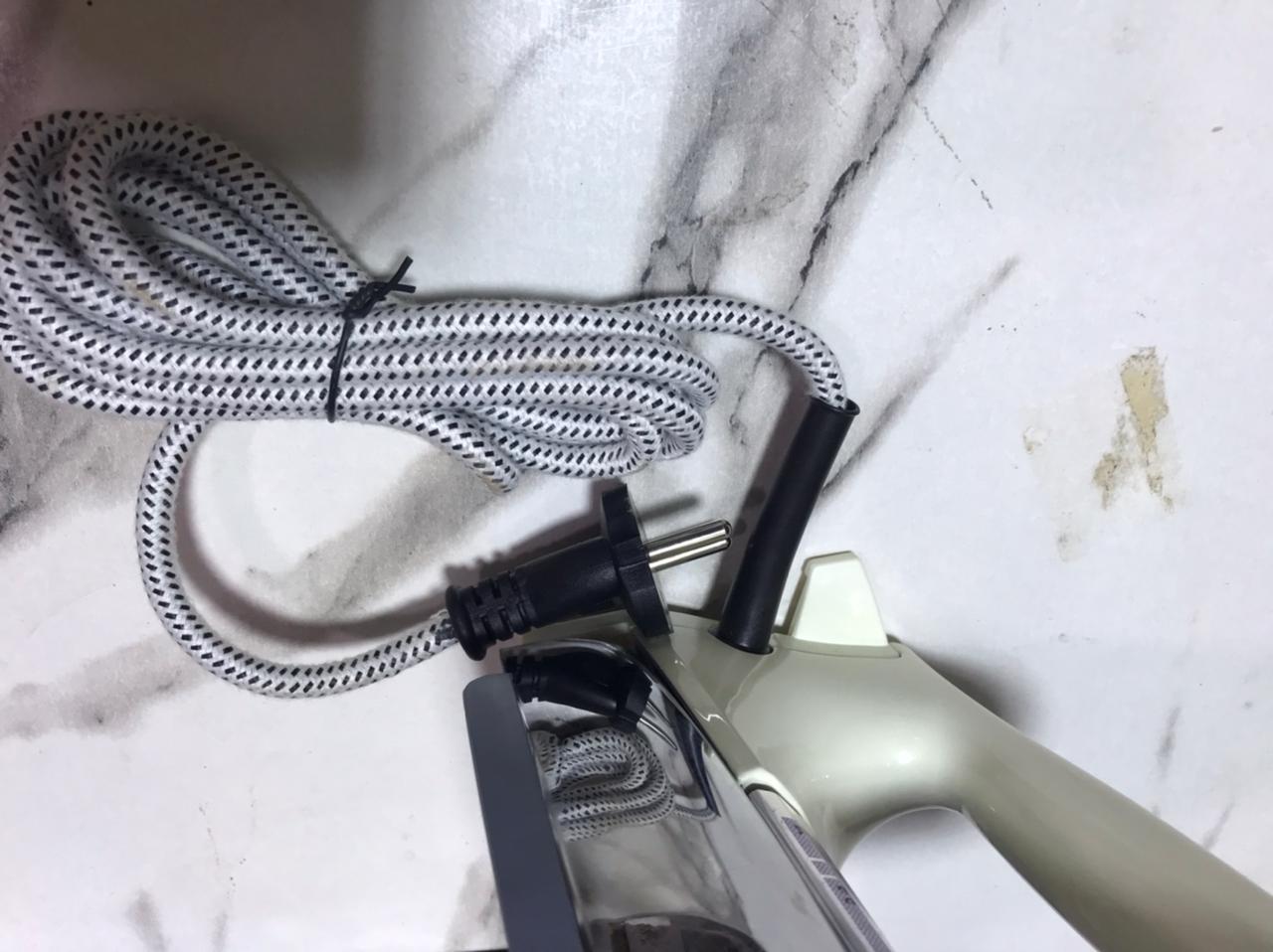 Panasonic 1000W Non-Stick Dry Iron silver plate – Powerful Performance with Free Delivery